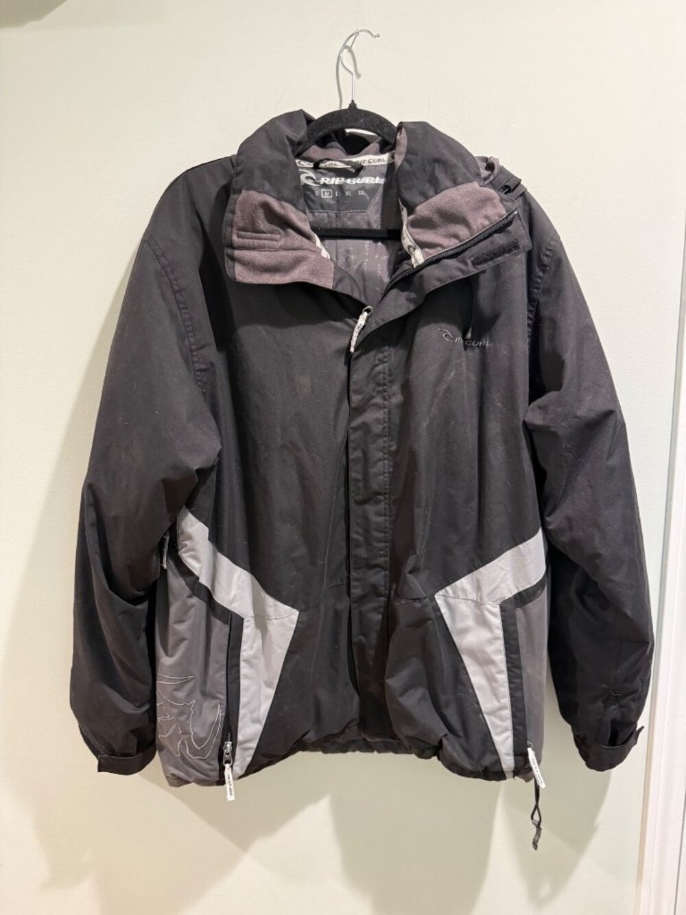 Rip Curl Mountainwear Mens Medium Ski Snowboard Jacket Black Gray REF:60MJ-43